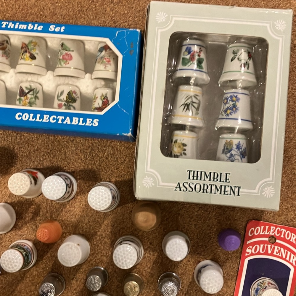 Big lot of 61 piece assorted thimbles collection +3 - Picture 2 of 8
